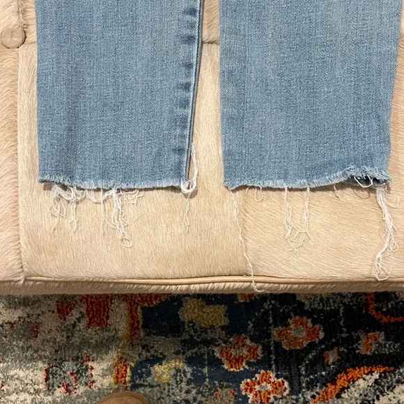 Abercrombie & Fitch Skinny Embroidered Floral Light Blue Jeans size 27/4 - Picture 4 of 6